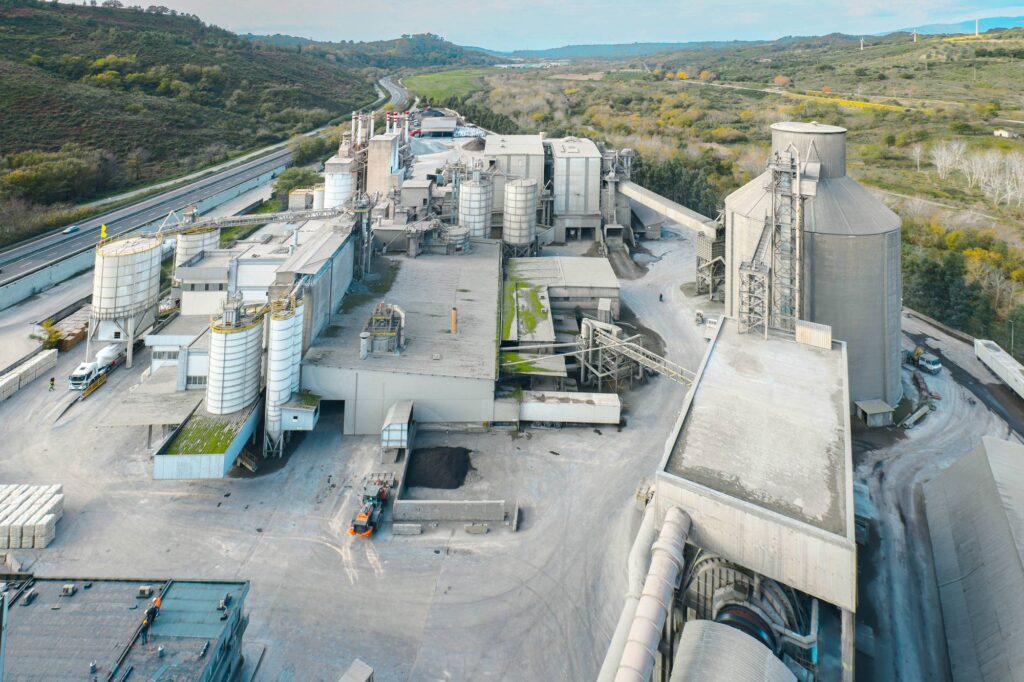 Stabilimento Calme immerso nel paesaggio collinare calabrese, veduta aerea